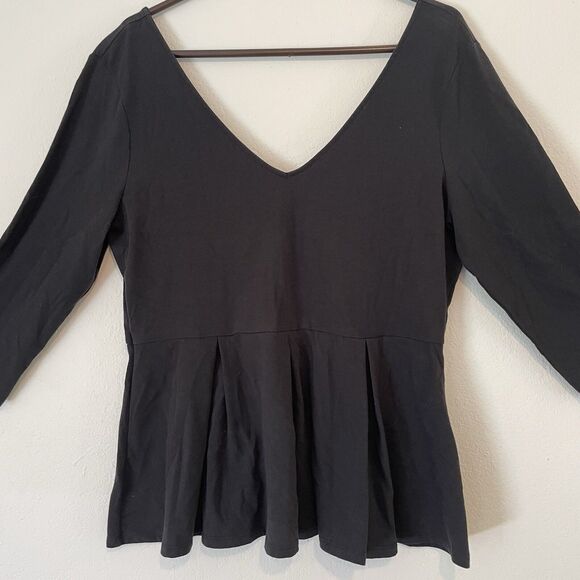 Victoria's Secret Peplum Top XL Deep Plunge V-Neck 3/4 sleeve zip V back - Picture 2 of 9